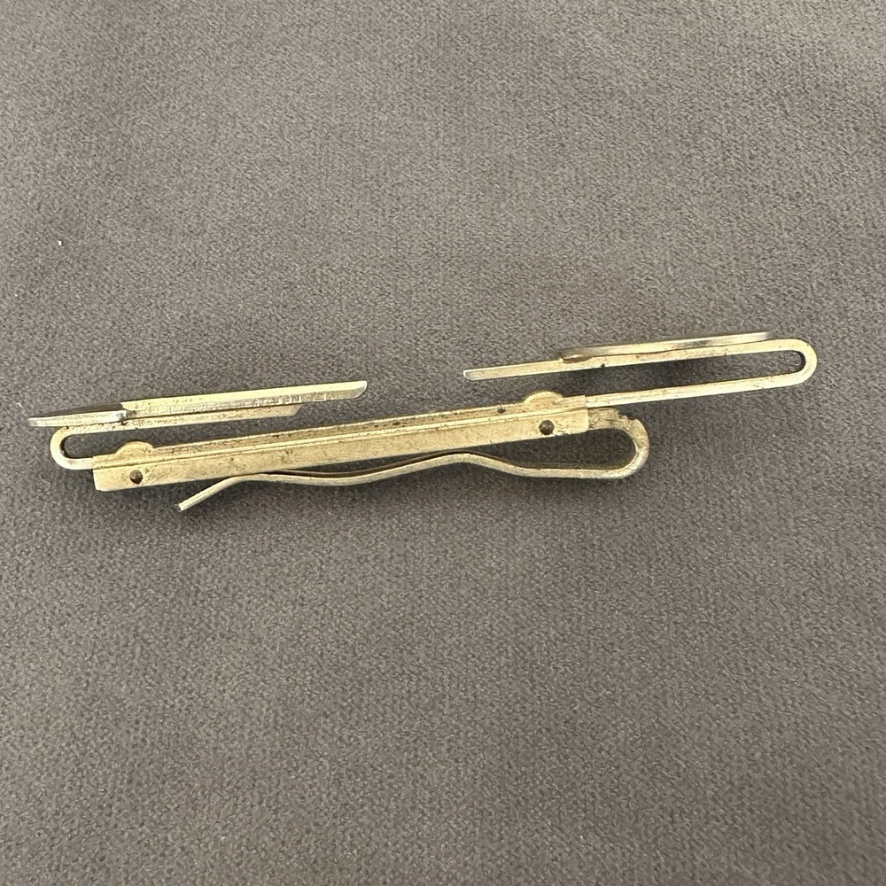 Hickok Arrow Monogram Initial Letter Name Font Gold Tone Tie Bar Clip 'D' - Picture 4 of 6